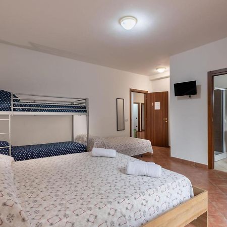 Alelida Villa Con Piscina Чинизи Экстерьер фото