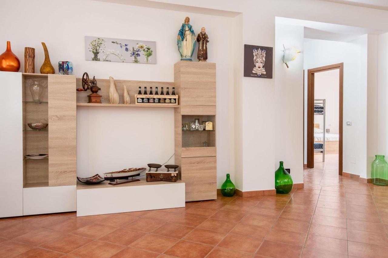 Alelida Villa Con Piscina Чинизи Экстерьер фото