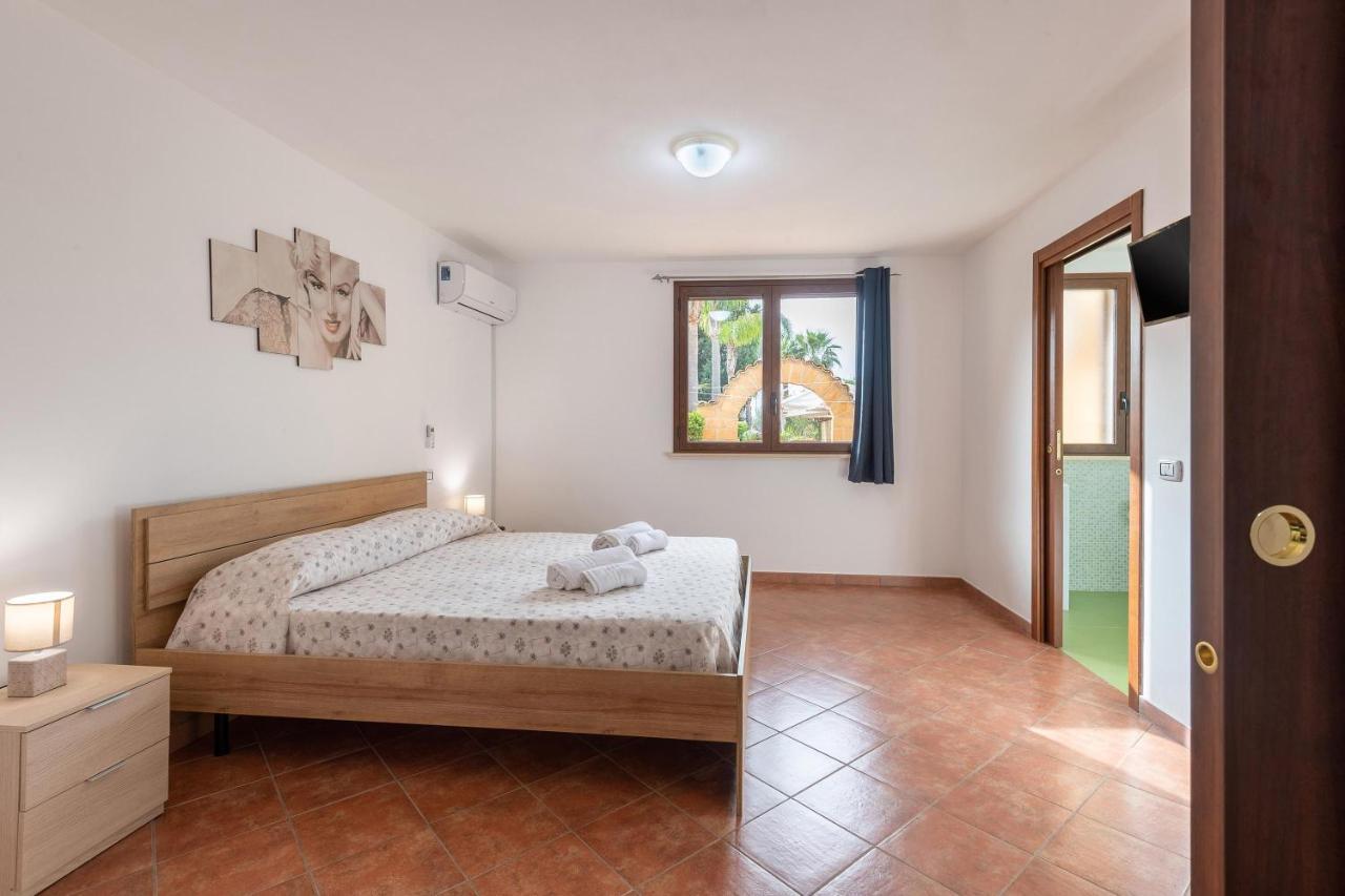 Alelida Villa Con Piscina Чинизи Экстерьер фото