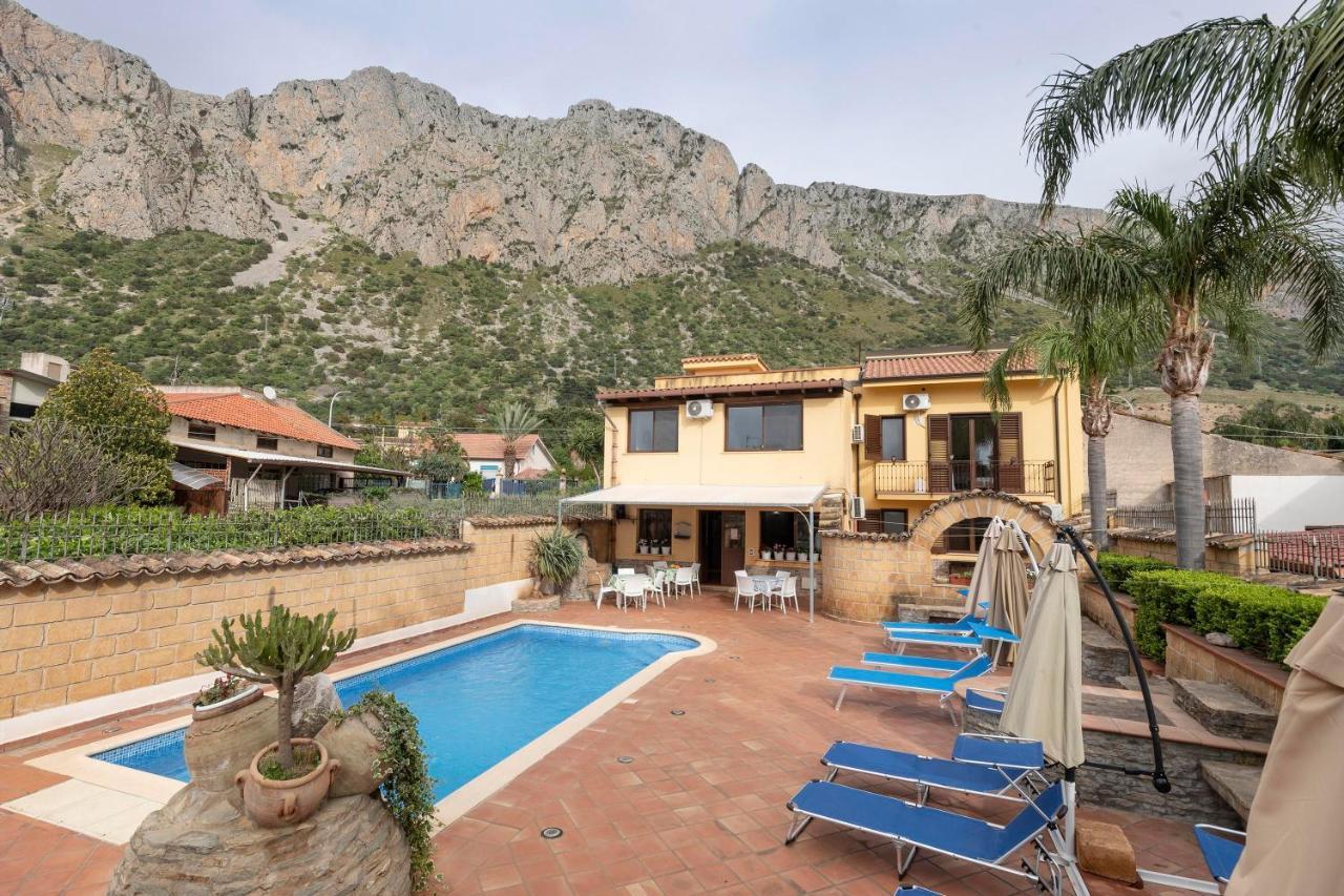Alelida Villa Con Piscina Чинизи Экстерьер фото