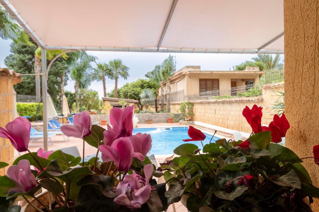 Alelida Villa Con Piscina Чинизи Экстерьер фото