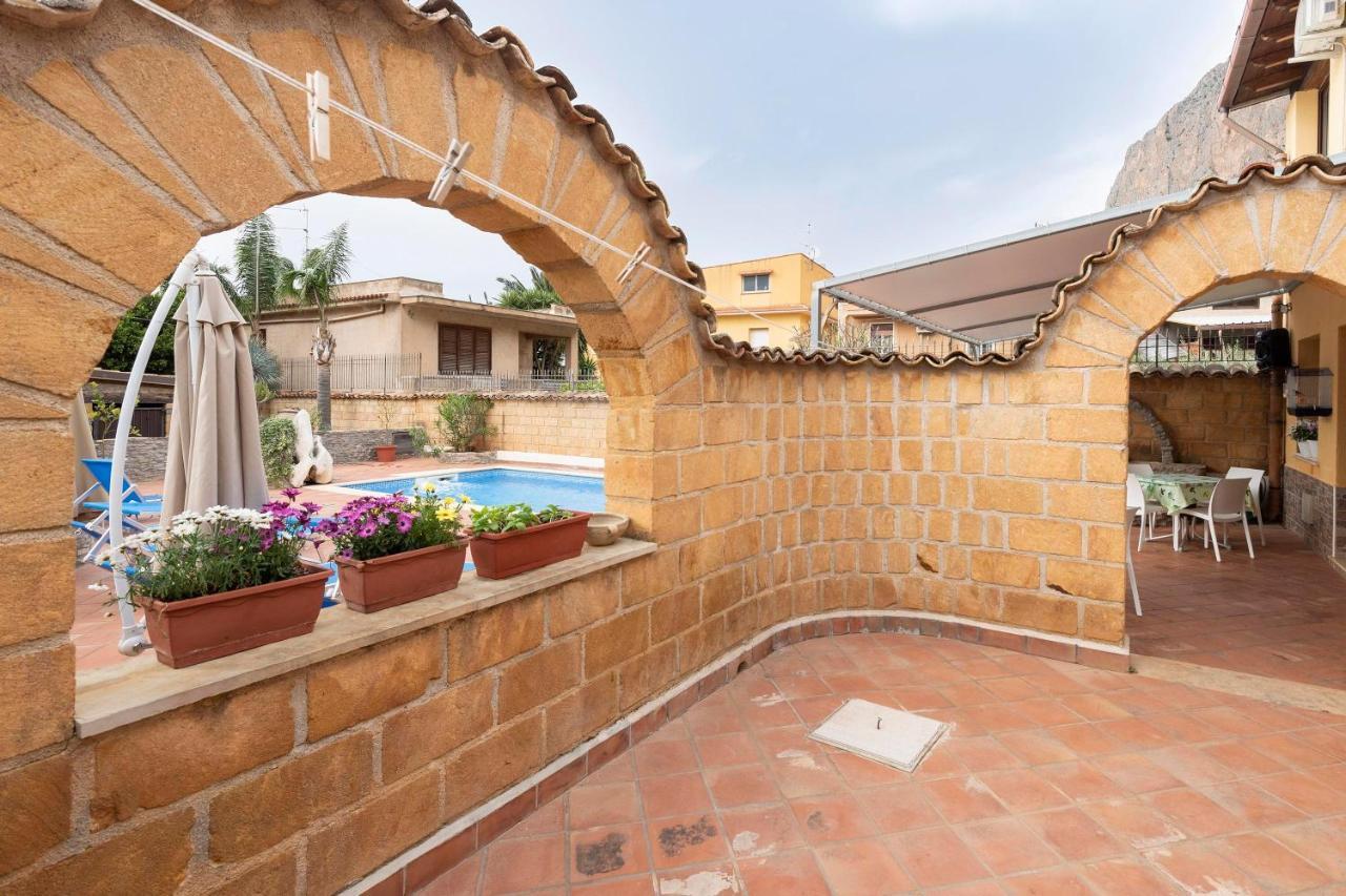 Alelida Villa Con Piscina Чинизи Экстерьер фото